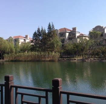 Packing at Shimao Lakeside Garden